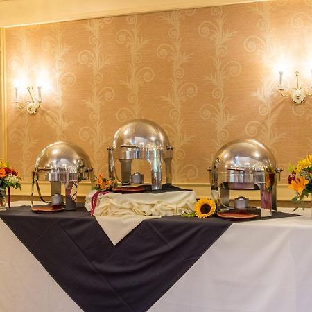 Orchards Hotel Williamstown Bagian luar foto
