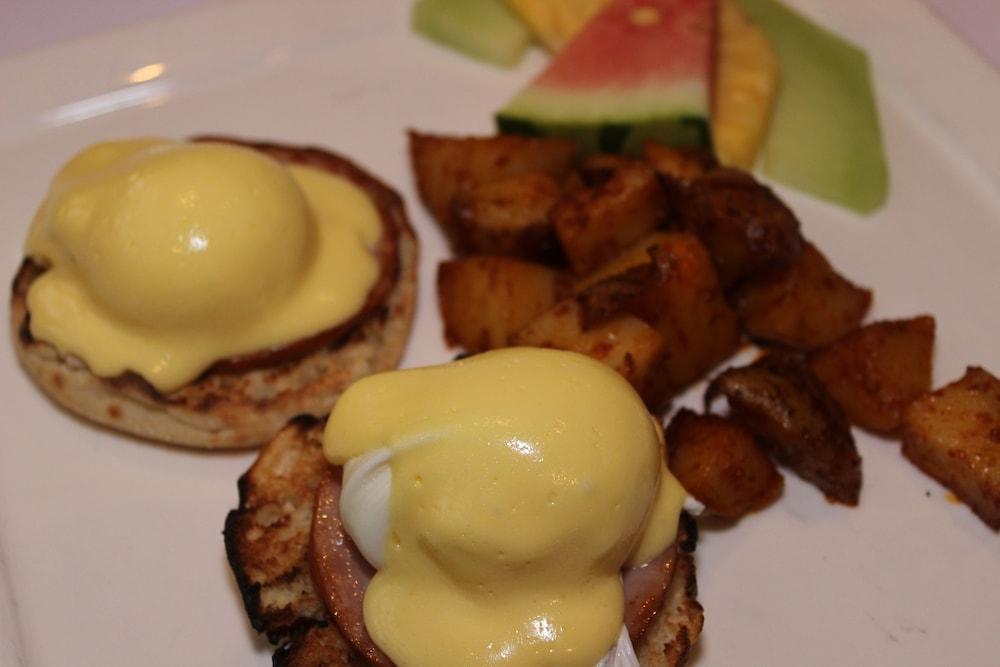 Orchards Hotel Williamstown Bagian luar foto