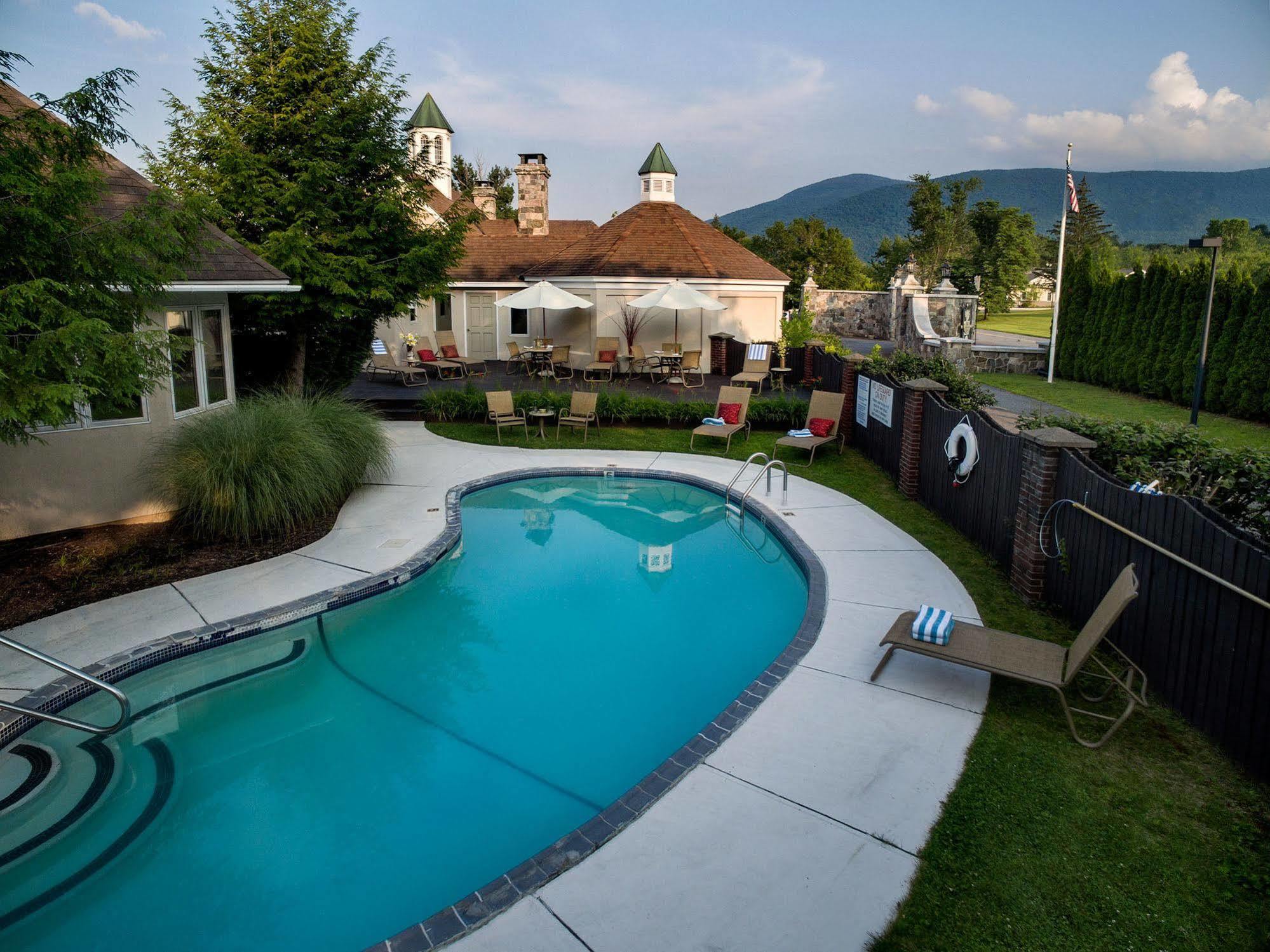 Orchards Hotel Williamstown Bagian luar foto