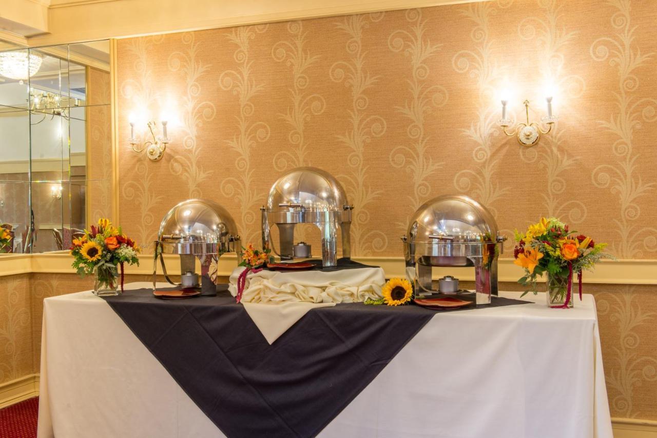 Orchards Hotel Williamstown Bagian luar foto
