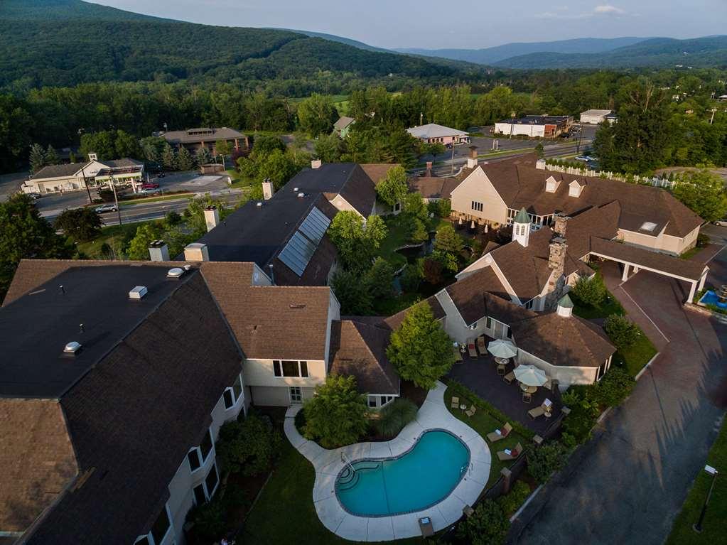 Orchards Hotel Williamstown Bagian luar foto
